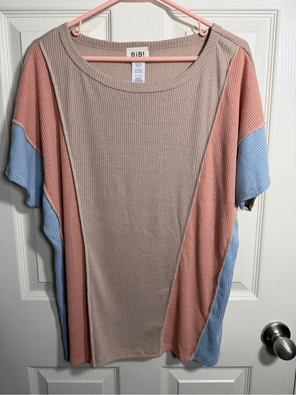 NWOT Women’s BiBi Ribbed Colorblock Short Sleeve Shirt, size Small (oversized)